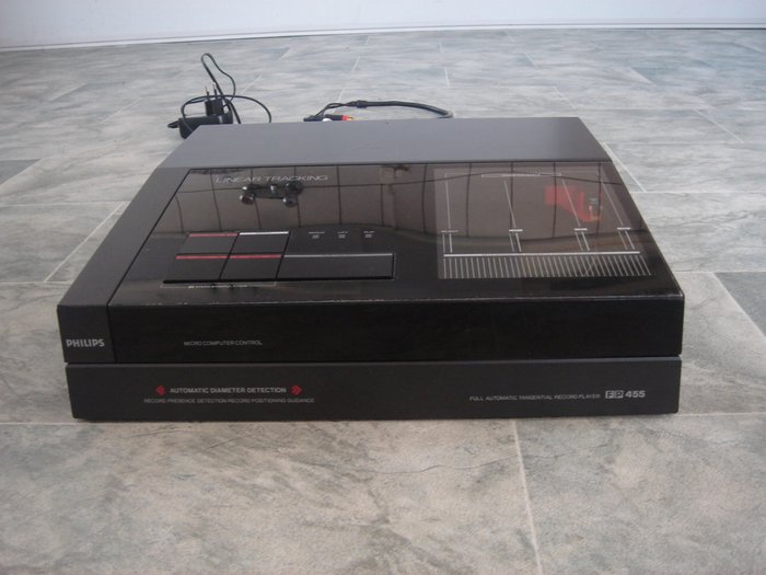 Philips FP 455 Full Automatic Tangential Record Player.