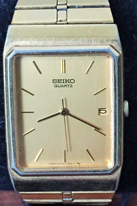 - Seiko-2A32 - 5170- Gold-Tone - Square - Vintage - Men's Watch