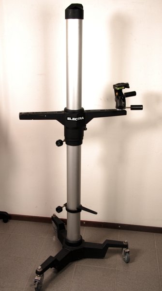 Electra Studio tripod with lifting column and and 3D panoramic head

