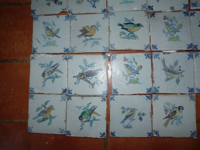 Tichelaar - 55 Makkum tiles with birds