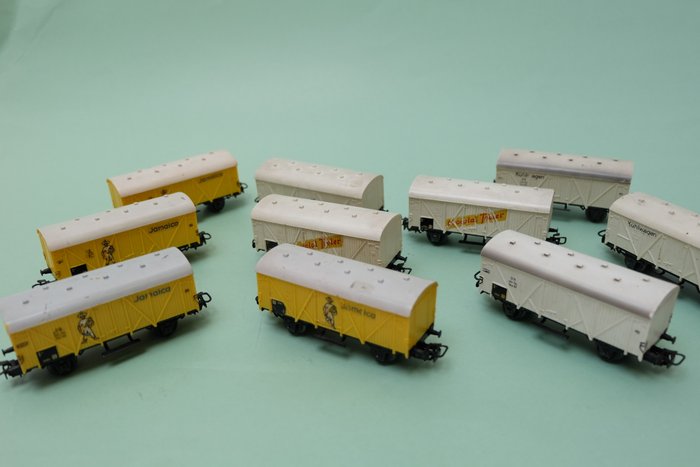 WAGONS, Märklin Refrigerated Wagons 4508 or 4509 