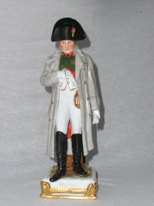 Porzellanmanufaktur Scheibe-Alsbach – Figurine of Napoleon

