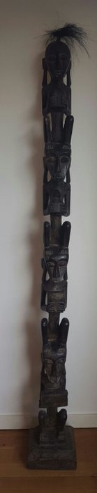 Very large (2.20 m) wooden African figure/totem pole

