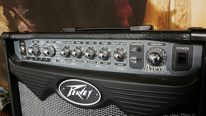 Peavey Vypyr 15 15W 1x8 Guitar Combo Amp