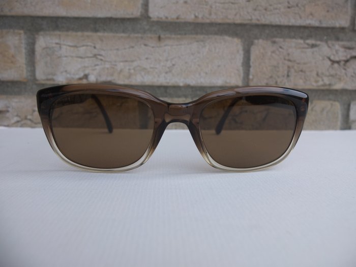 Calvin Klein – Sunglasses – Unisex - Catawiki