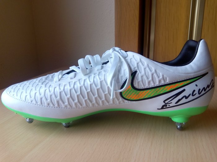 Football boots signed by Andrés Iniesta 
