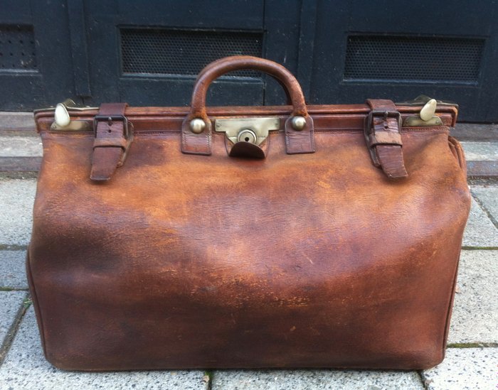 Leather Gladstone Or Kit Bag