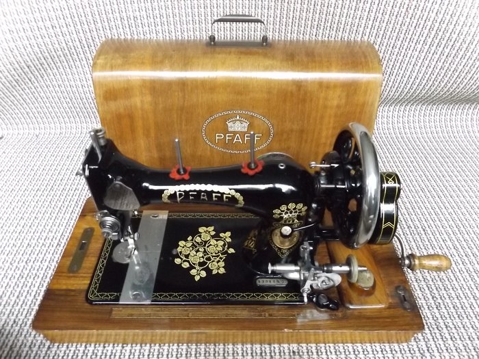 Pfaff 11 - Antique sewing machine