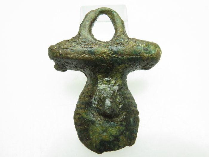 Bronze age bronze cauldron handle decoration - 55 mm - Catawiki