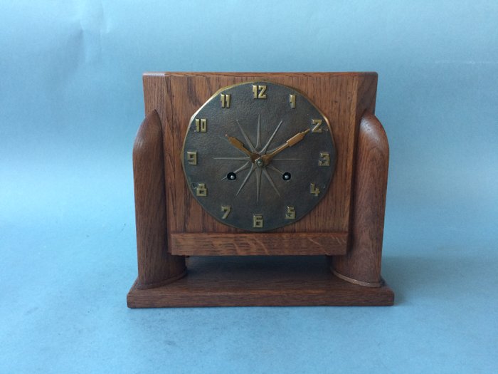 Art Deco wooden mantel clock Amsterdam School - Mundi Clock

