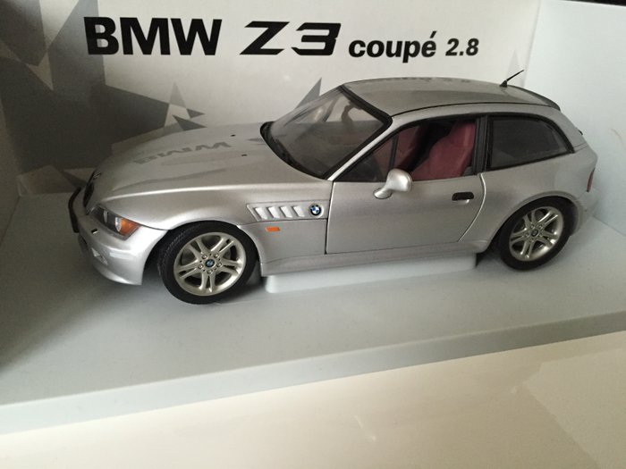 UT models - Scale 1/18 - BMW Z3 coupe 2.8 Silver


