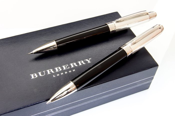 BURBERRY Metal Guillochè & Black Lacquered Pen -