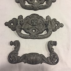 PAIR OF ANTIQUE STYLE COFFIN HANDLES CAST IRON SKULL AND CROSSBONES WH3 