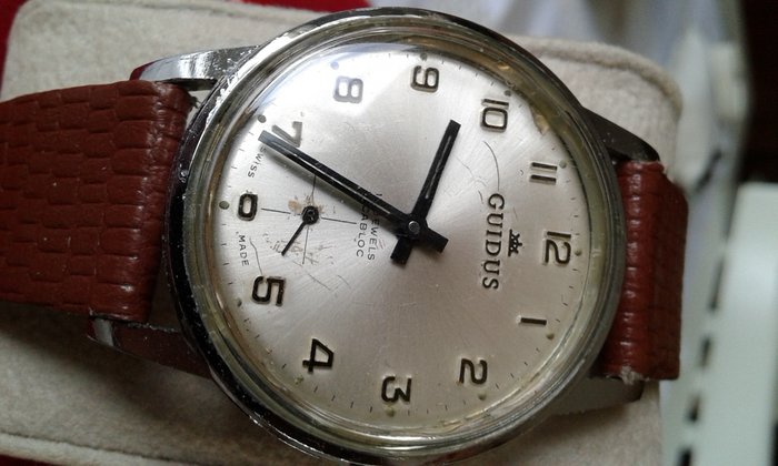 GUIDUS – Herren-Armbanduhr. 1950er Jahre. 