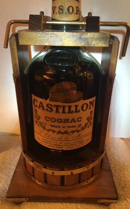 Castillon V.S.O.P. in Wooden Cradle - Bottled 1970s - Catawiki