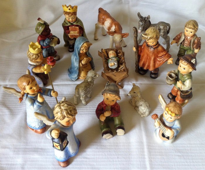 Goebel Hummel - 2230 christmas nativity play figures, 16 pieces