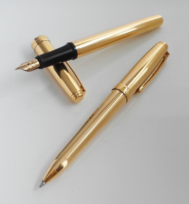 Sheaffer: fountain pen and ballpoint; heavy gold plated, timeless elegance