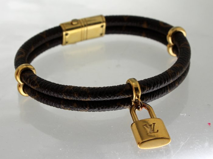 LOUIS VUITTON Monogram Keep it Twice Bracelet 69446