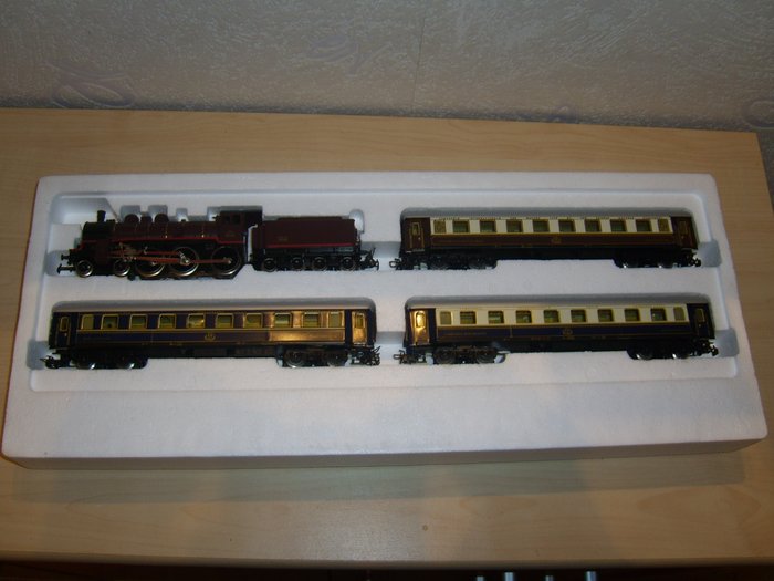 Märklin/Primex H0 - 2701 - 4-teiliger Orient Express mit Dampflok BR38 der SNCF