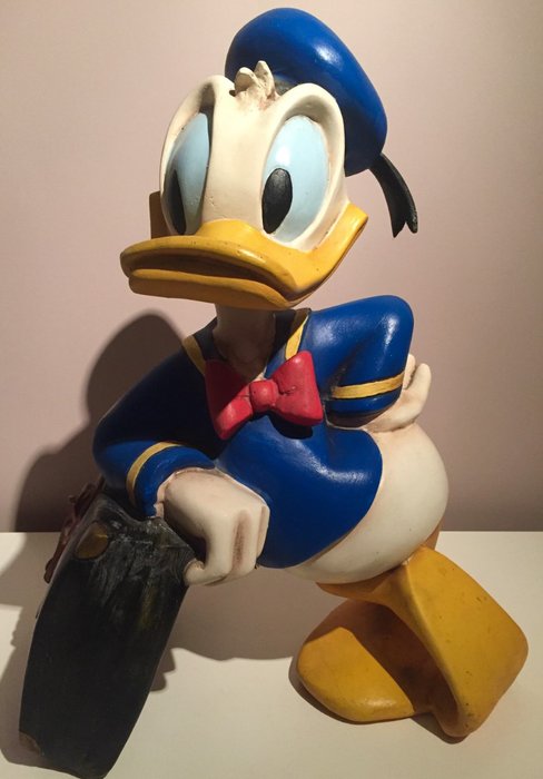 Disney - Large figure Donald Duck with suitcase - 52 cm