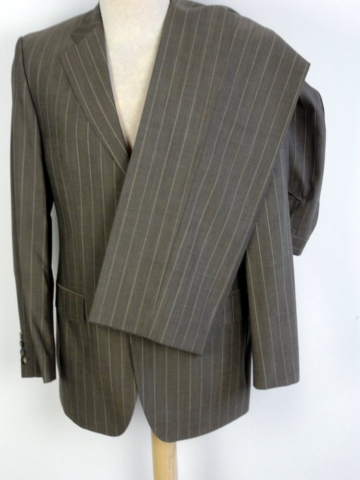 custom hugo suit