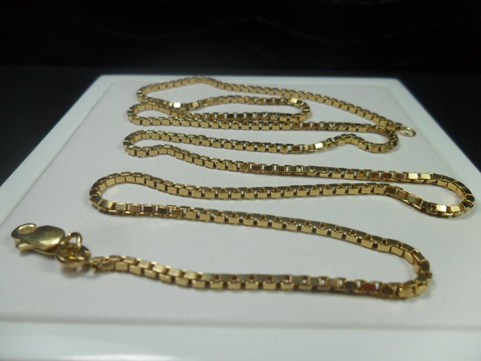 Antique gold chain with Venetian links