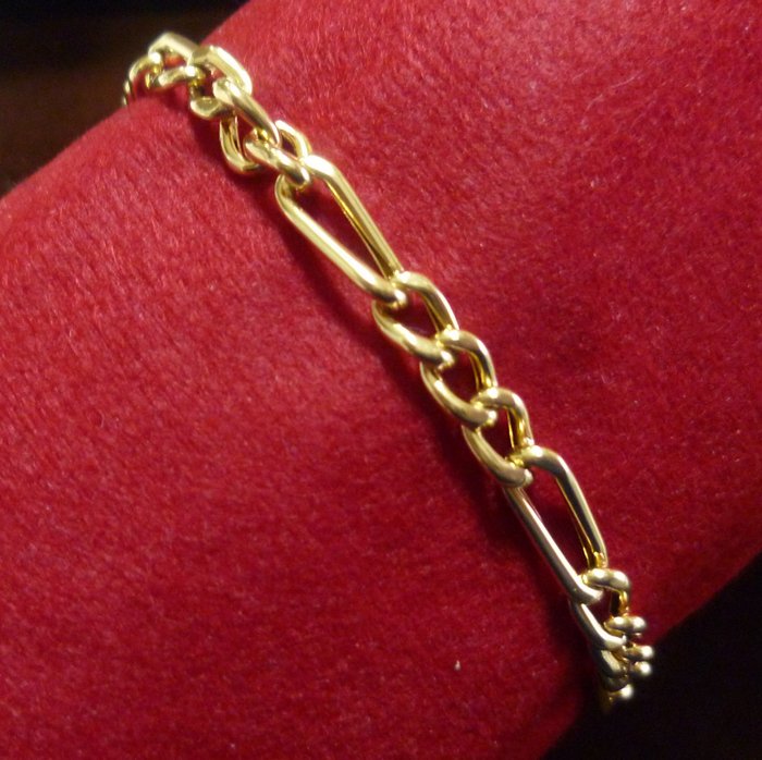 18 kt yellow gold bracelet. Cartier 