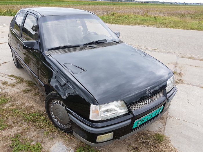 Opel - Kadett GSI - 1984