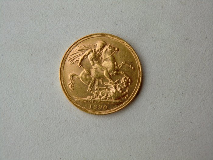 Moneta in oro da 1 sterlina dal Regno Unito - del 1890 - raffigurante la regina Vittoria