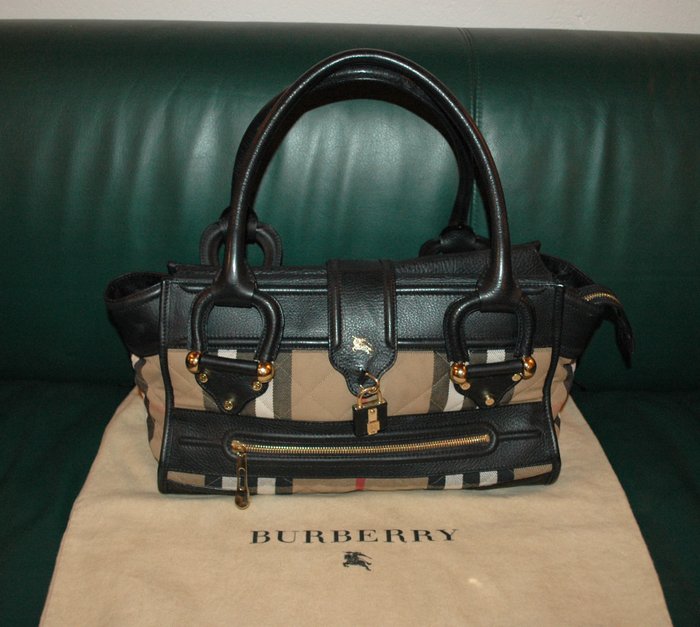 burberry manor handbag