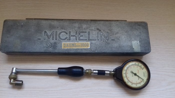 Ancien Manomètre Michelin testeur pression à pneu, Bakélite, vélo