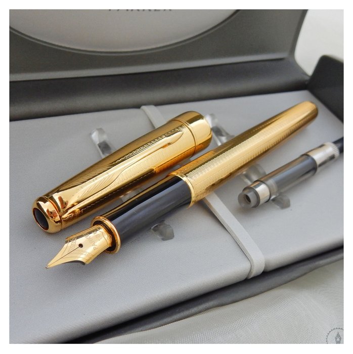 Magnificent Parker Sonnet Cascade Gold Fountain Pen * 18K-750 Fine Nib