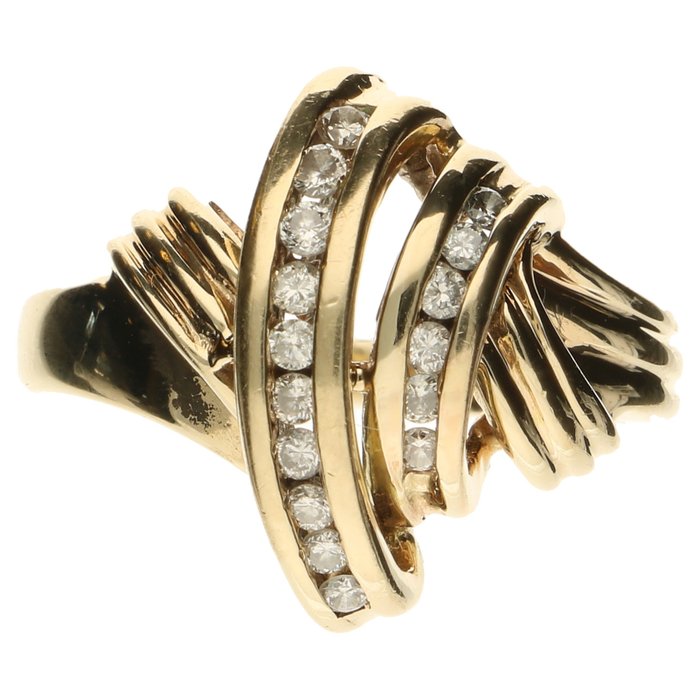 Yellow gold ring set with 16 brilliant cut diamonds of - Catawiki