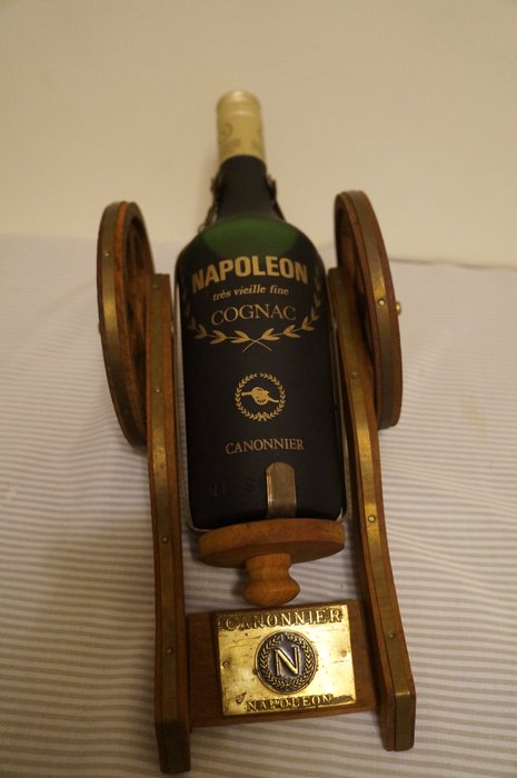 Canonnier Napoleon - Très Vieille Fine Cognac - Bottled 1970s for Taiwan Duty Free