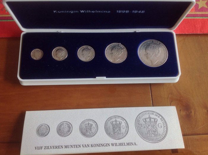 The Netherlands - Coin sets "Three Queens" and "Wilhelmina" - silver