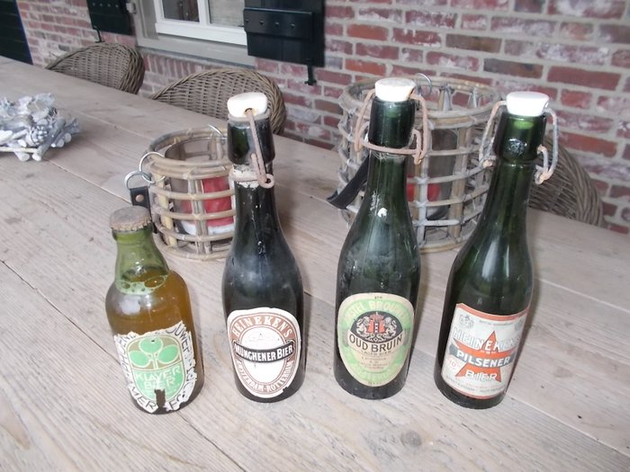 Bottles old beer 