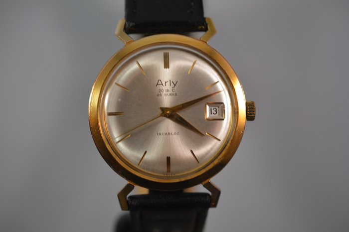 Arly 20 TH C vintage men's watch from early 1960,s in superb condition