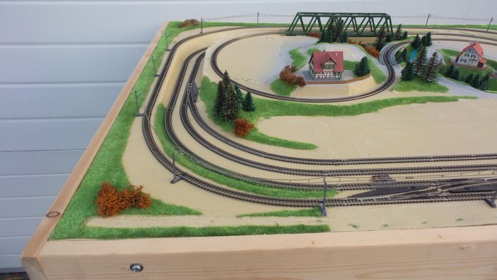 Märklin Z - Complete Z-track layout with 5 switches ans 4 bridges with ...