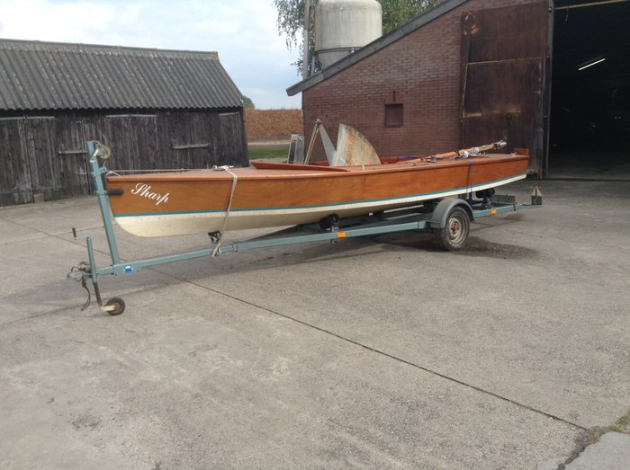 Sharpie - klassieke houten zeilboot + trailer - jaren 60