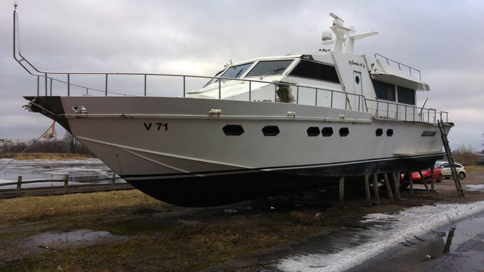 18 m yacht