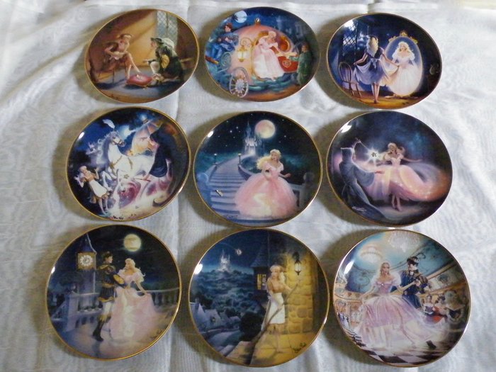 Franklin Mint - 9 beautiful Franklin Mint plates of porcelain - Theme Cinderella's Magical Journey {Cinderella}
