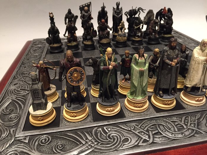 Lord of the Rings Chess set with lead pieces and medieval chrome board