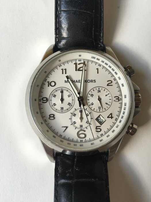 Reloj de pulsera Michael Kors Chronograph MK 8114.