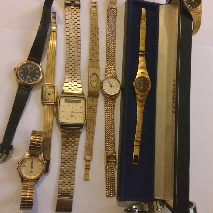 LOT OF 9 vintage watches Casio, Rotary, Seiko ,Emerich Meerson Paris ...
