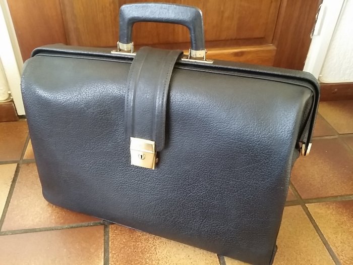 Ivoli - Authentic doctor's bag


