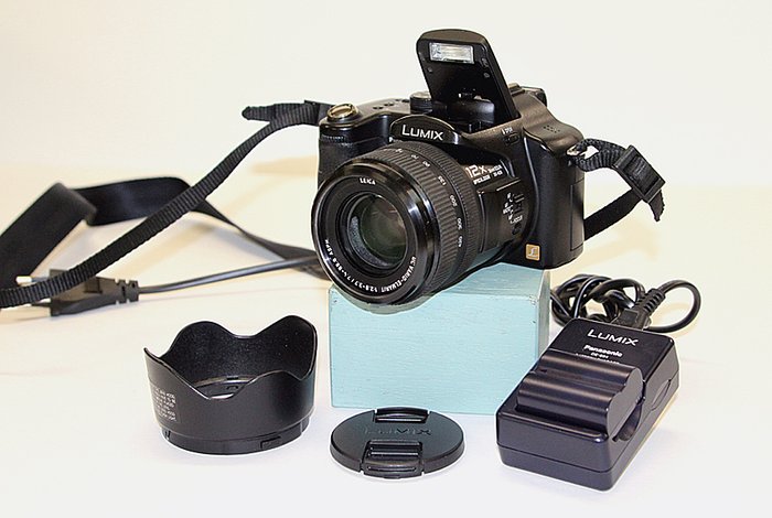 Panasonic Lumix DMC FZ50 with 12x zoom Leica lens - Catawiki
