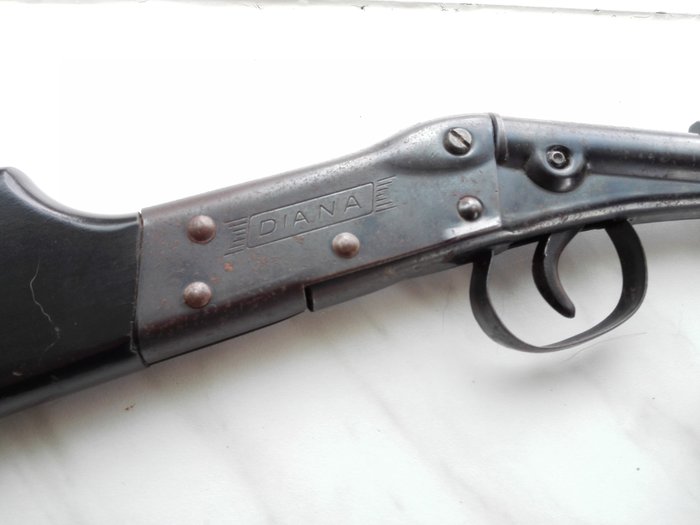 Diana Model 1 Mod. 1 pneumatic rifle - 1913-1940