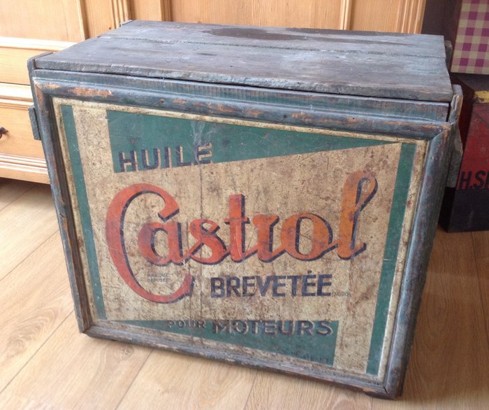 Castrol - antique wooden chest for oil cans  - 60 x 52 x 33 cm