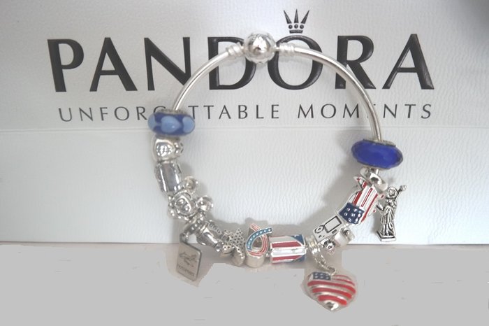 Pandora bracelet with USA-theme charms