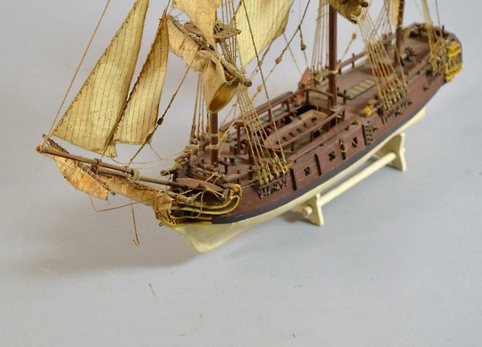 Rare Antique early 20th Century model ship Frigate La Flore 1784 - Catawiki